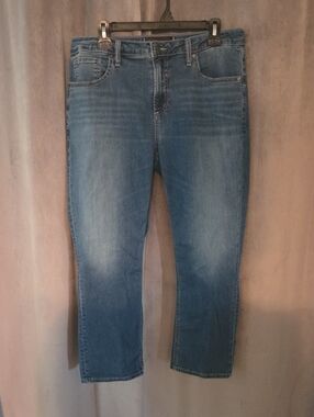 Silver Jeans Women's Size 14 Curvy High Capris